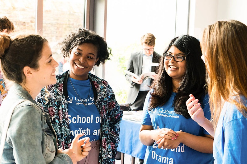 Student ambassadors speaking with prospective students